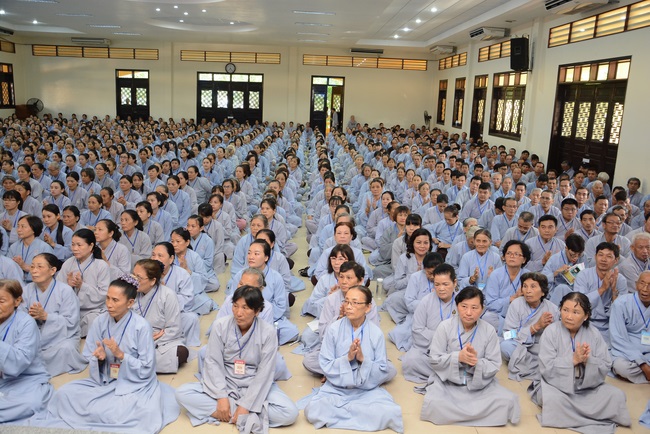 “HOW TO TAKE THE RIGHT PRAYING IN BUDDHISM” Dharma Talk in the 89th Seven-Day Retreat